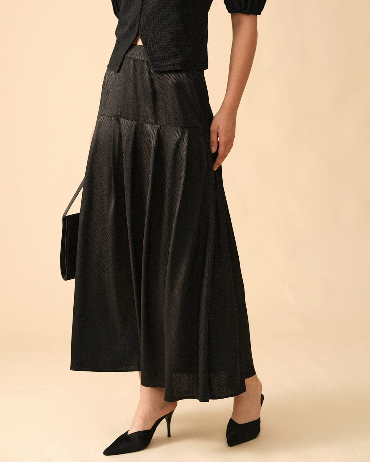 The Solid High Waisted Zip Skirt 1 The Solid High Waisted Zip Skirt