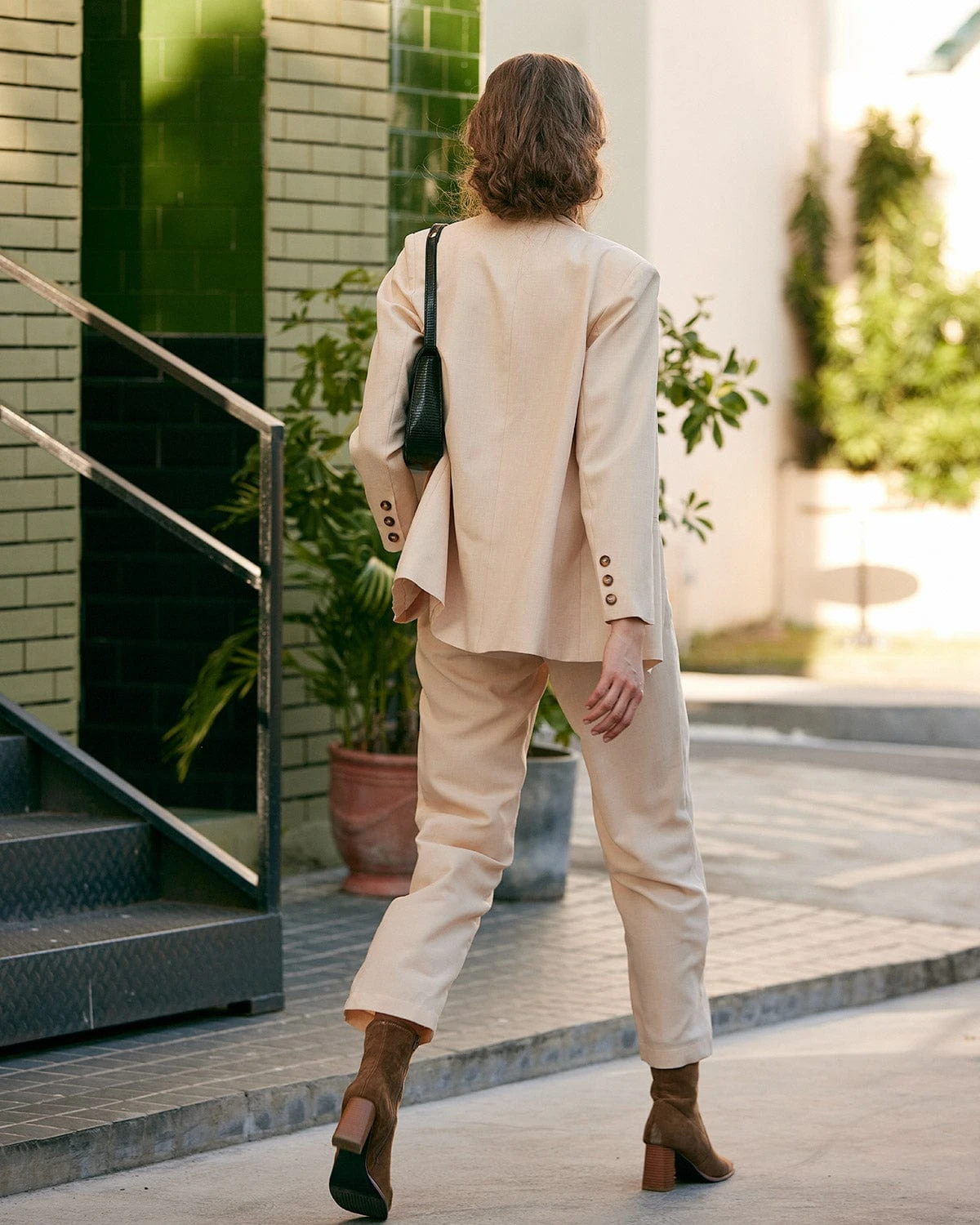 The Solid V Neck Knotted Blazer 6 The Solid V Neck Knotted Blazer - Image 6