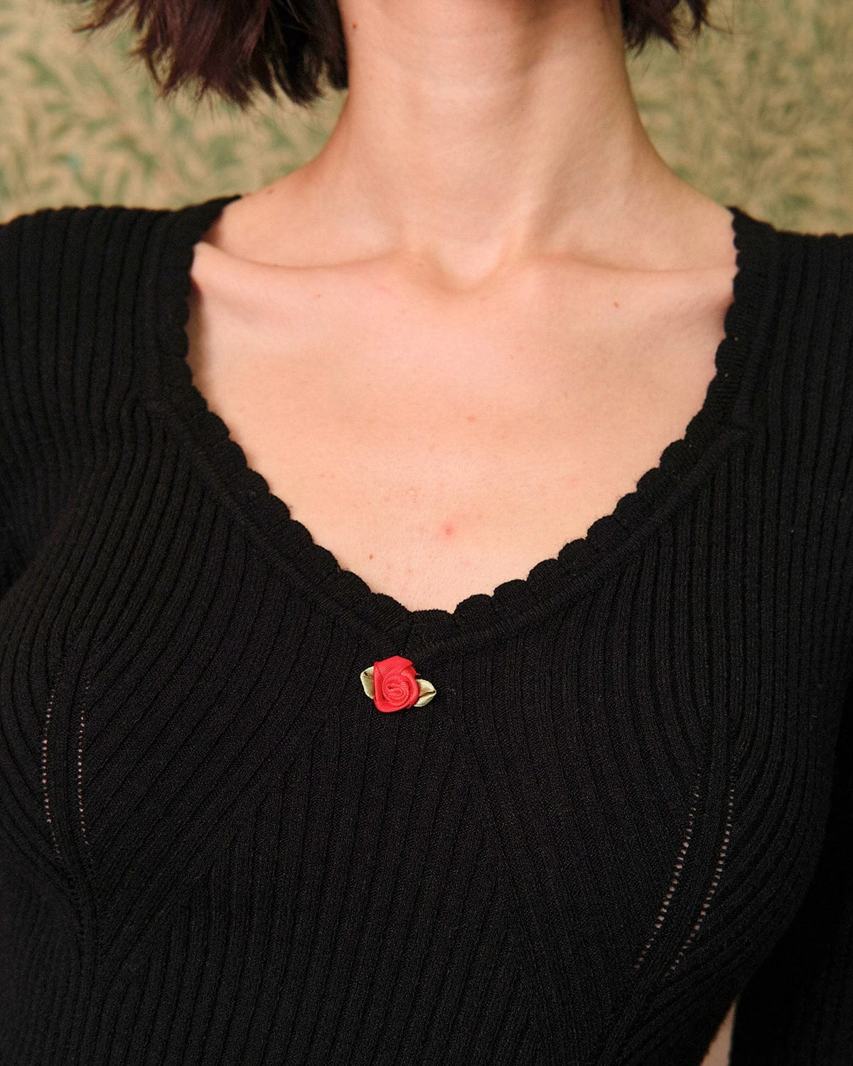 The Solid Color Wavy Trim Knit Top 2 The Solid Color Wavy Trim Knit Top - Image 2