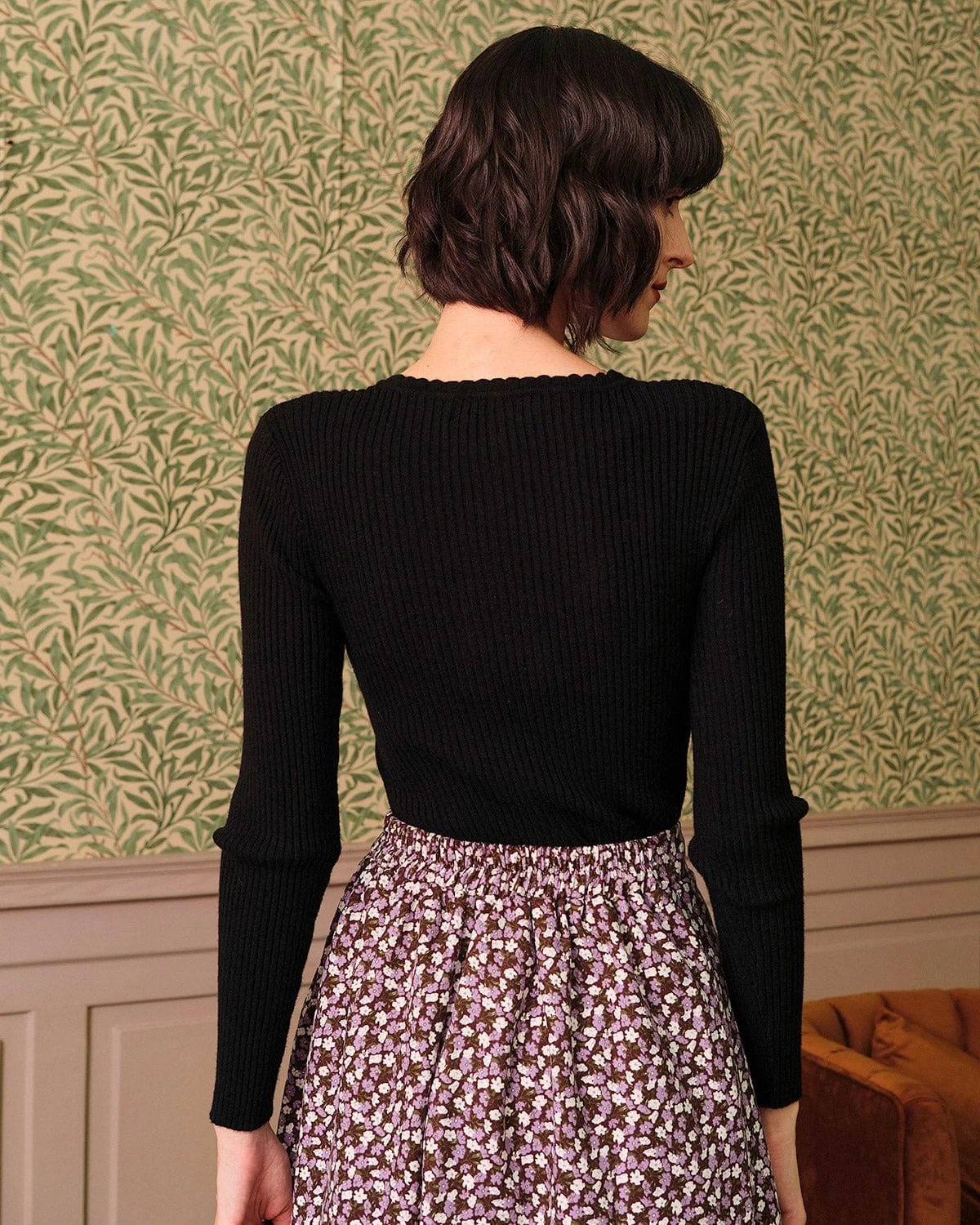 The Solid Color Wavy Trim Knit Top 6 The Solid Color Wavy Trim Knit Top - Image 6