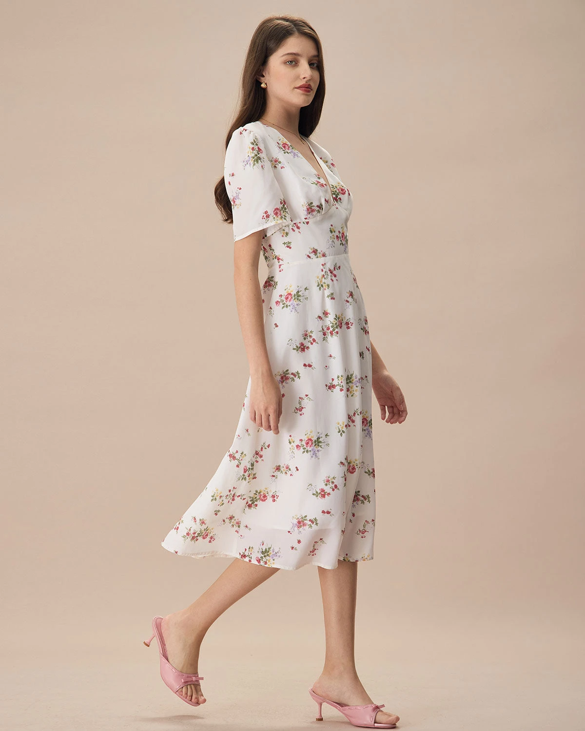 The Apricot V Neck Floral Ruched Midi Dress 4 The Apricot V Neck Floral Ruched Midi Dress - Image 4