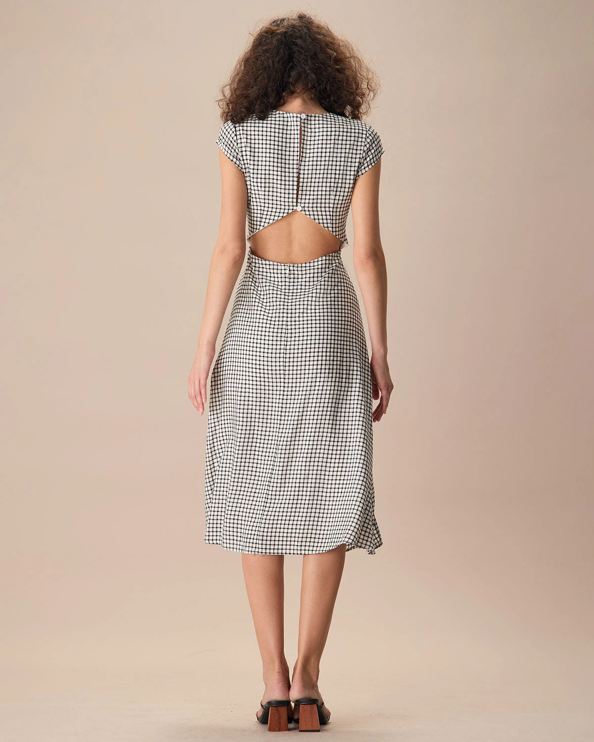 The Black Round Neck Cap Sleeve Plaid Midi Dress 4 The Black Round Neck Cap Sleeve Plaid Midi Dress - Image 4