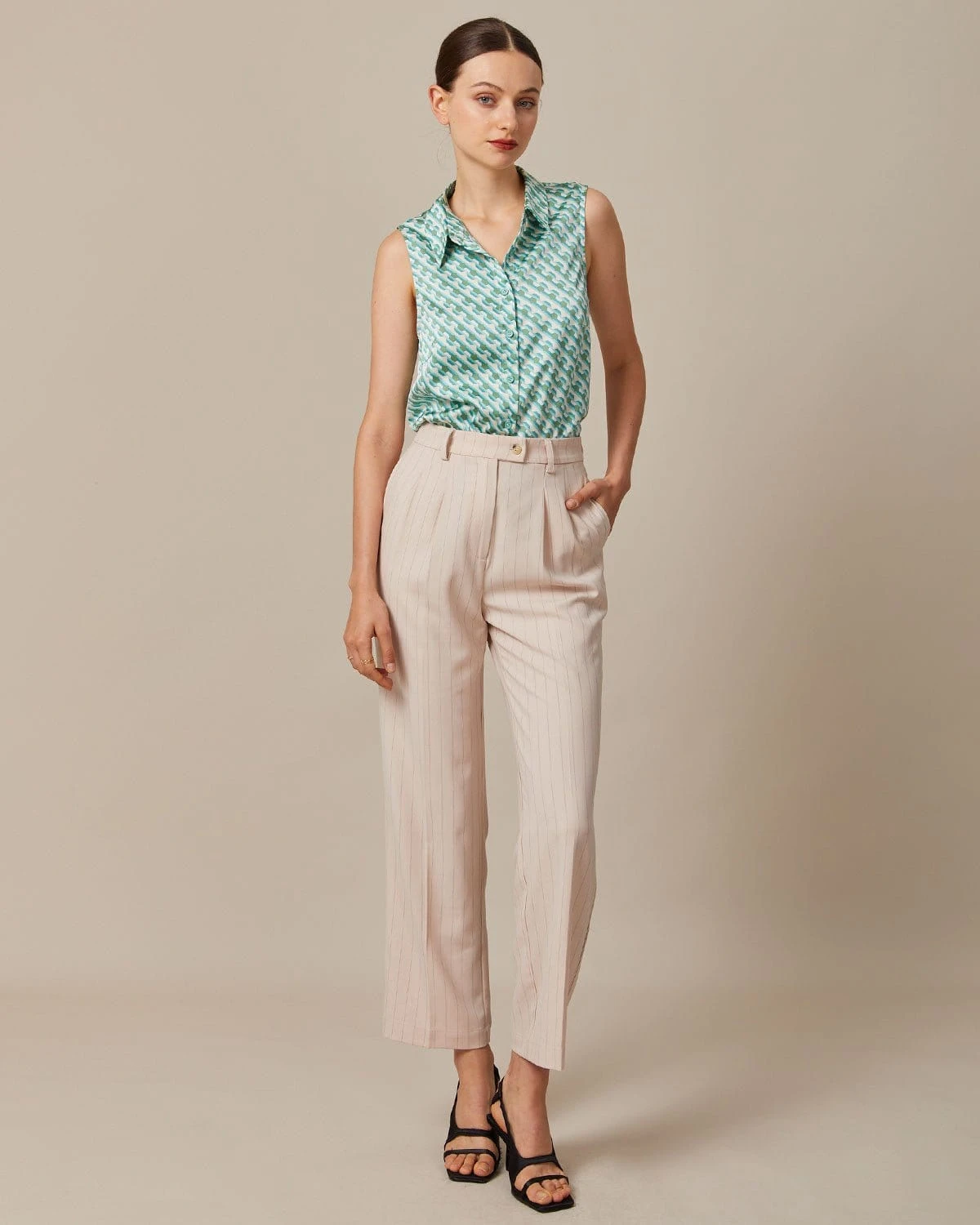 The Green Collared Geometric Print Vest 2 The Green Collared Geometric Print Vest - Image 2