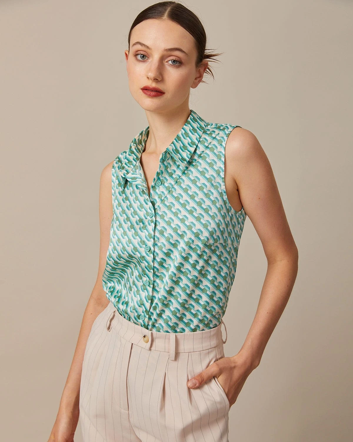 The Green Collared Geometric Print Vest 4 The Green Collared Geometric Print Vest - Image 4