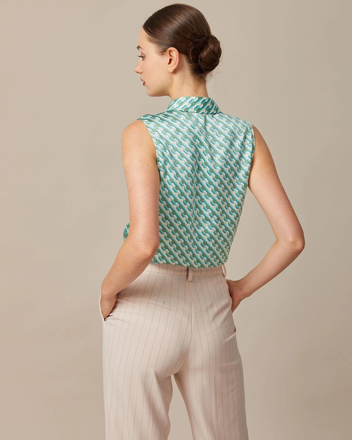 The Green Collared Geometric Print Vest 5 The Green Collared Geometric Print Vest - Image 5