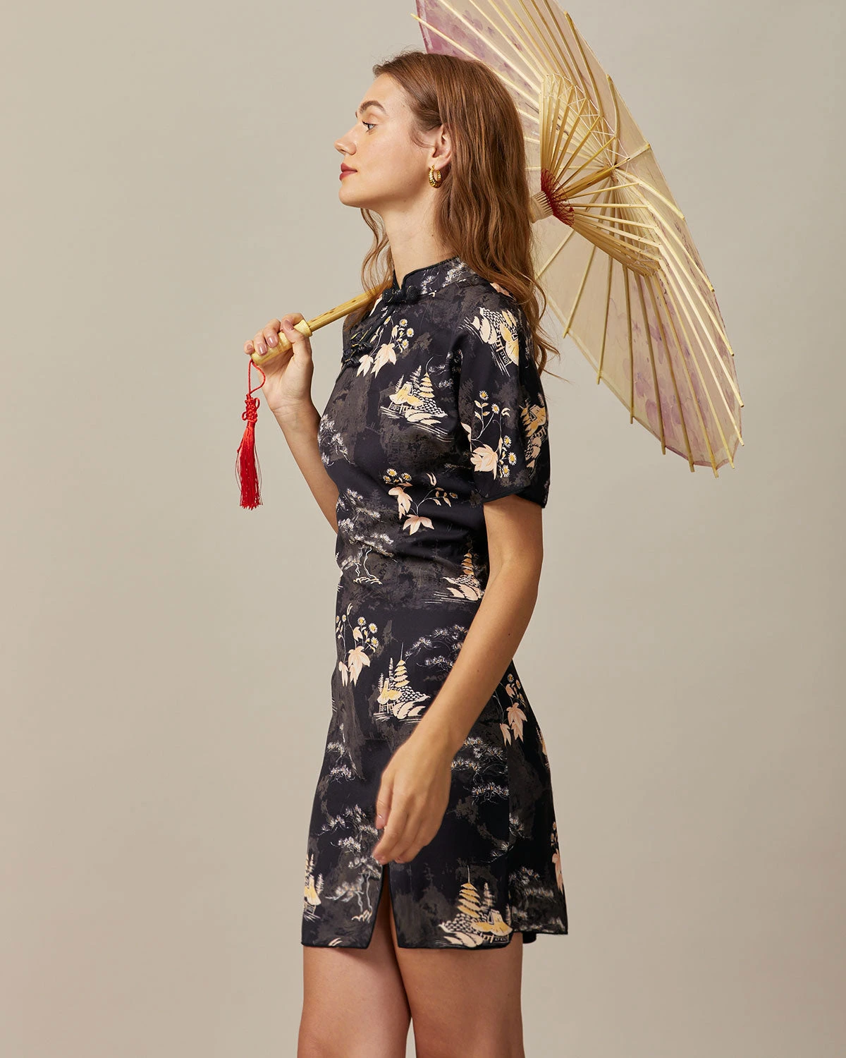 The Black Mandarin Collar Floral Cheongsam 5 The Black Mandarin Collar Floral Cheongsam - Image 5