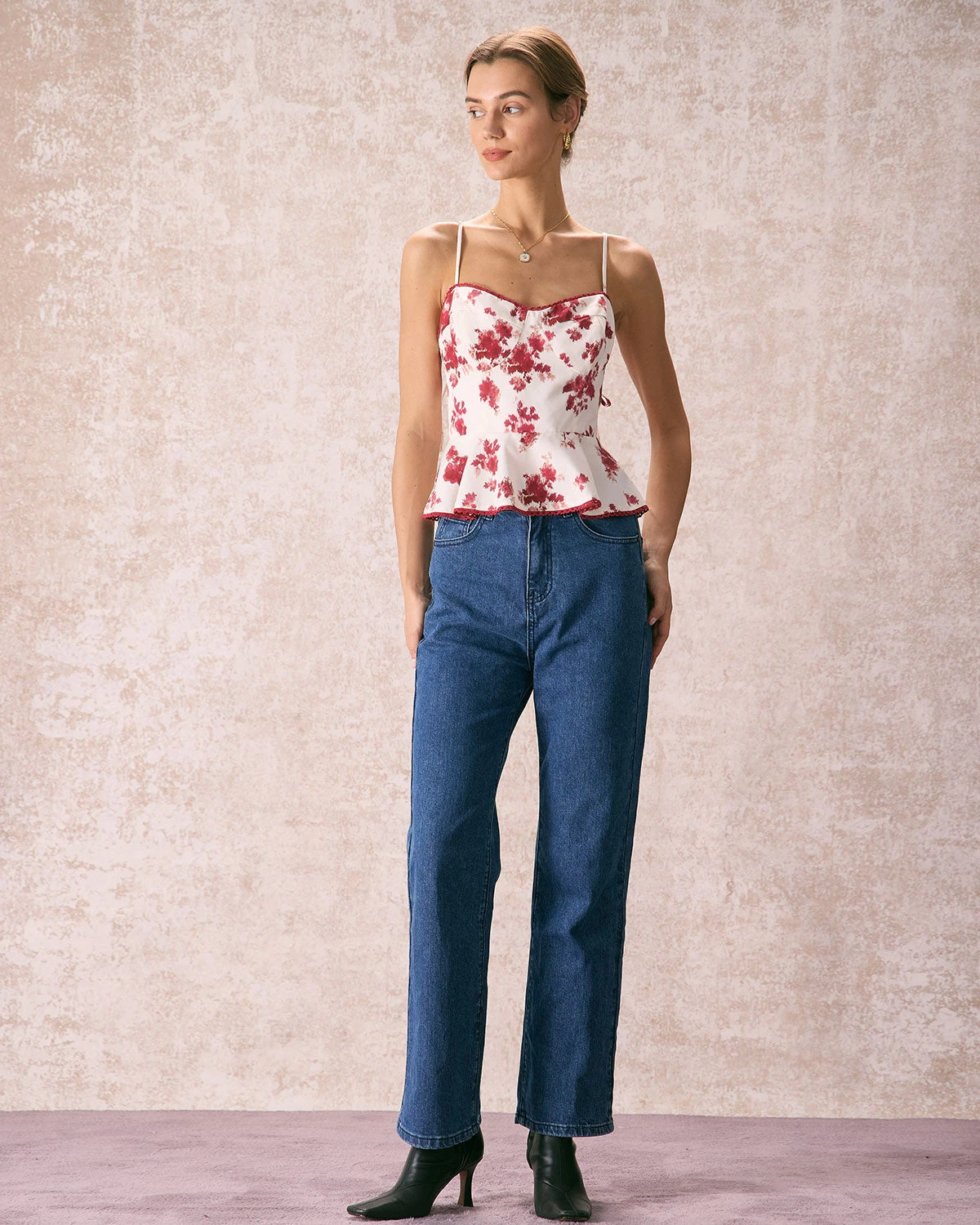 The Red Sweetheart Neck Floral Cami Top 3 The Red Sweetheart Neck Floral Cami Top - Image 3