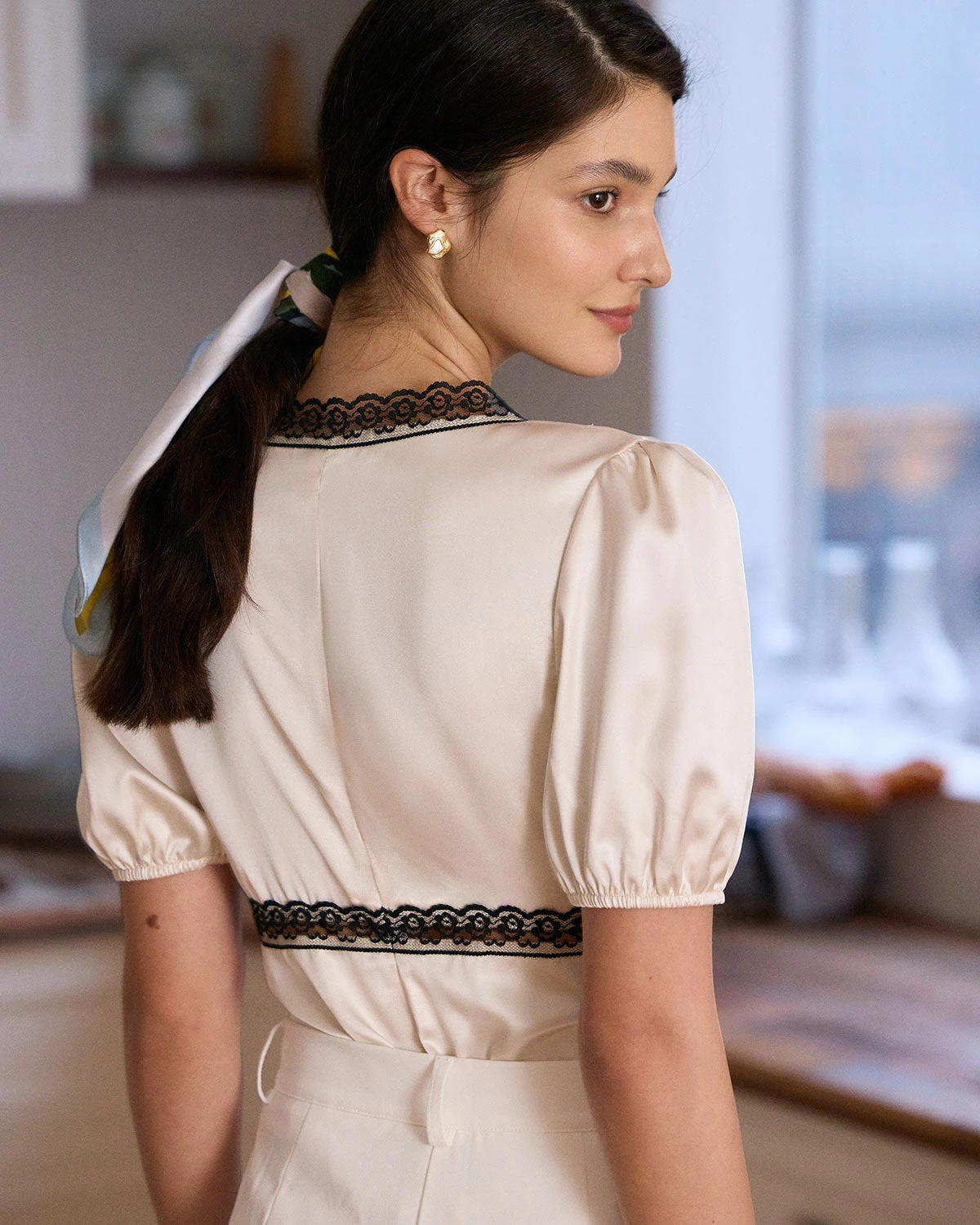 The Apricot V-Neck Lace Puff Sleeve Blouse 4 The Apricot V-Neck Lace Puff Sleeve Blouse - Image 4