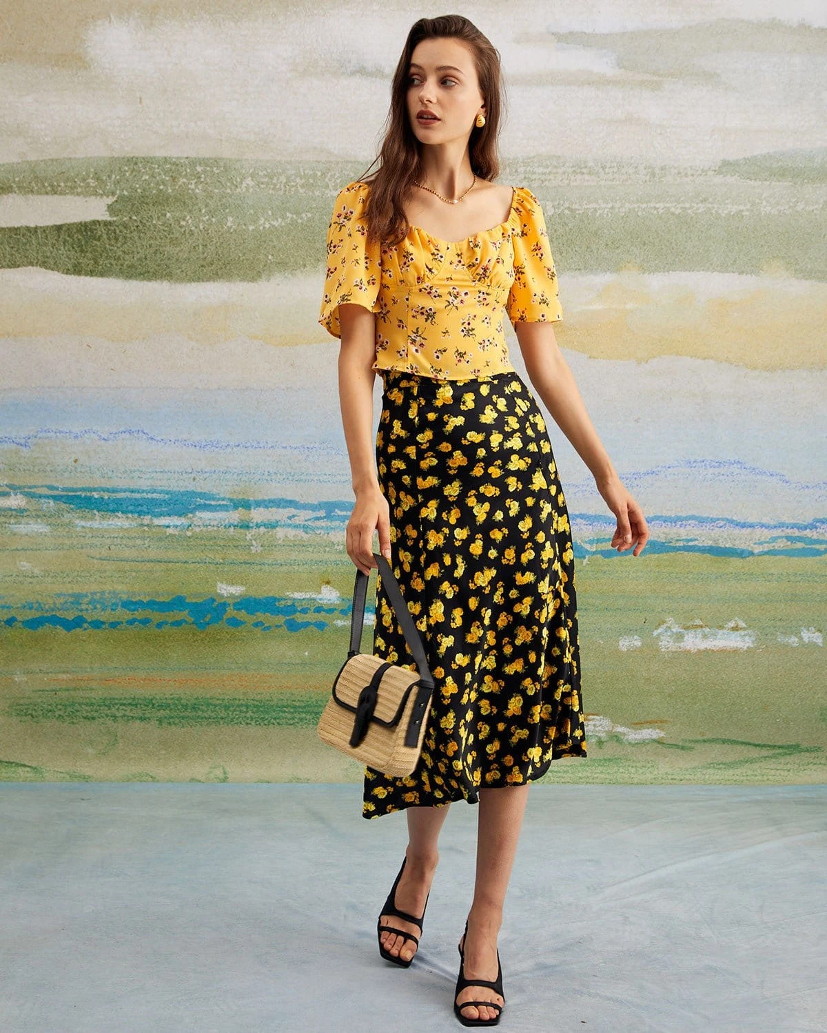 The Yellow Sweetheart Neck Floral Blouse 3 The Yellow Sweetheart Neck Floral Blouse - Image 3